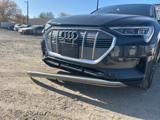 2022 Audi e-tron Premium Plus quattro - Primary Damage Left Image